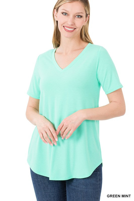 SHORT SLEEVE V-NECK ROUND HEM TOP