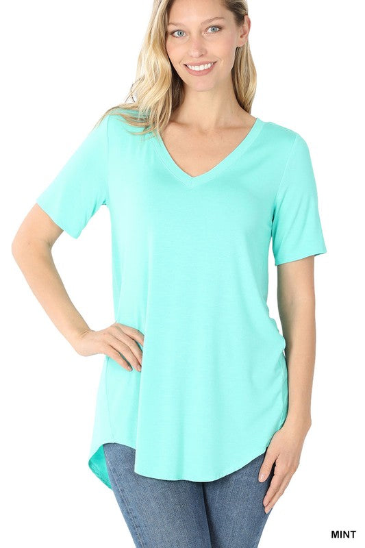 LUXE RAYON SHORT SLEEVE V-NECK HI-LOW HEM TOP