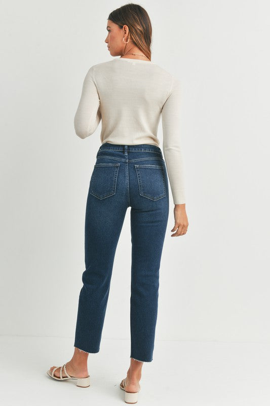 CUT OFF STRAIGHT LEG JEANS