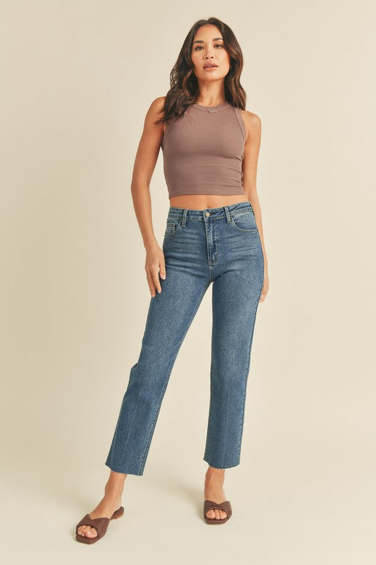 CLASSIC STRAIGHT JEANS