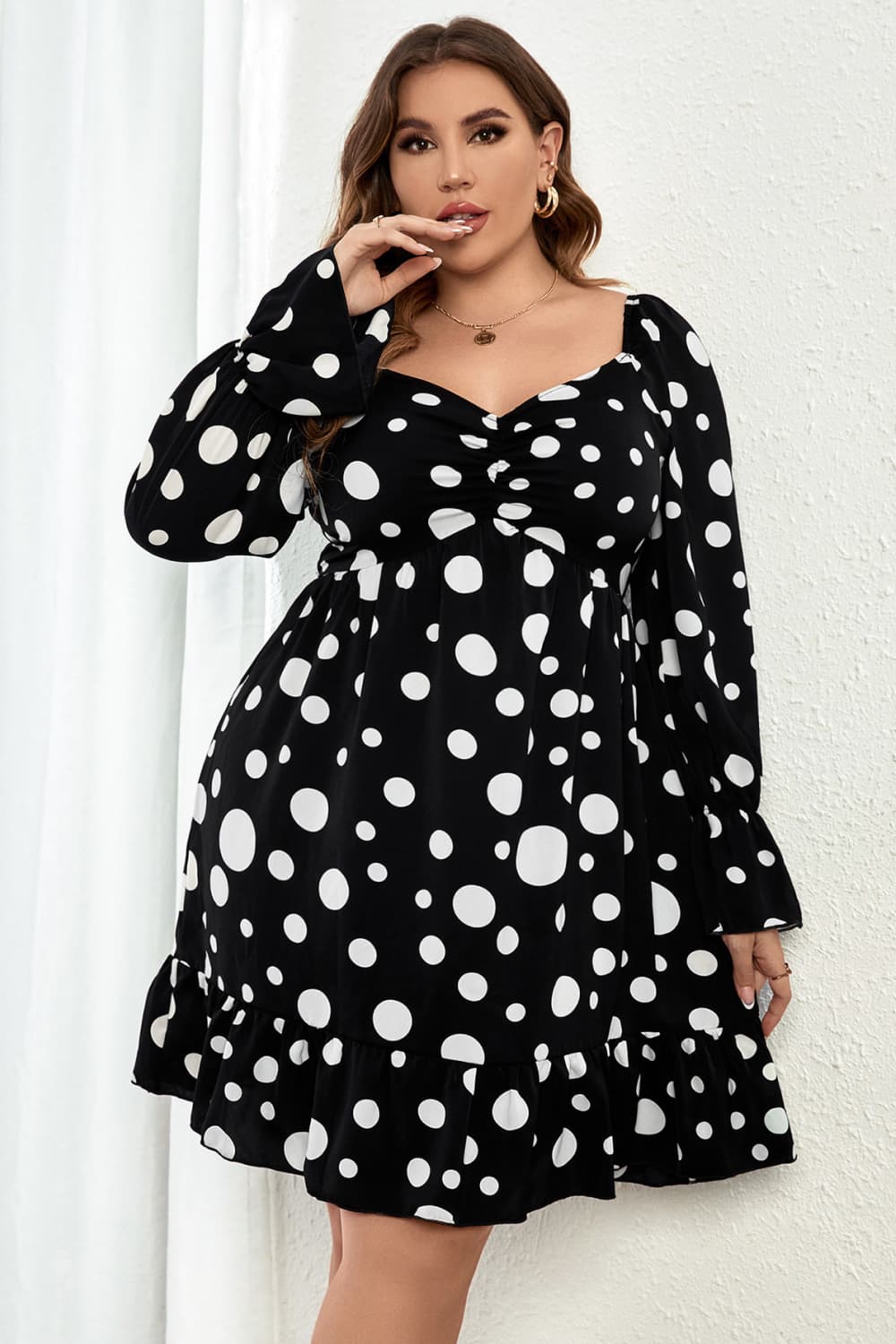 Plus Size Polka Dot Sweetheart Neck Flounce Sleeve Mini Dress