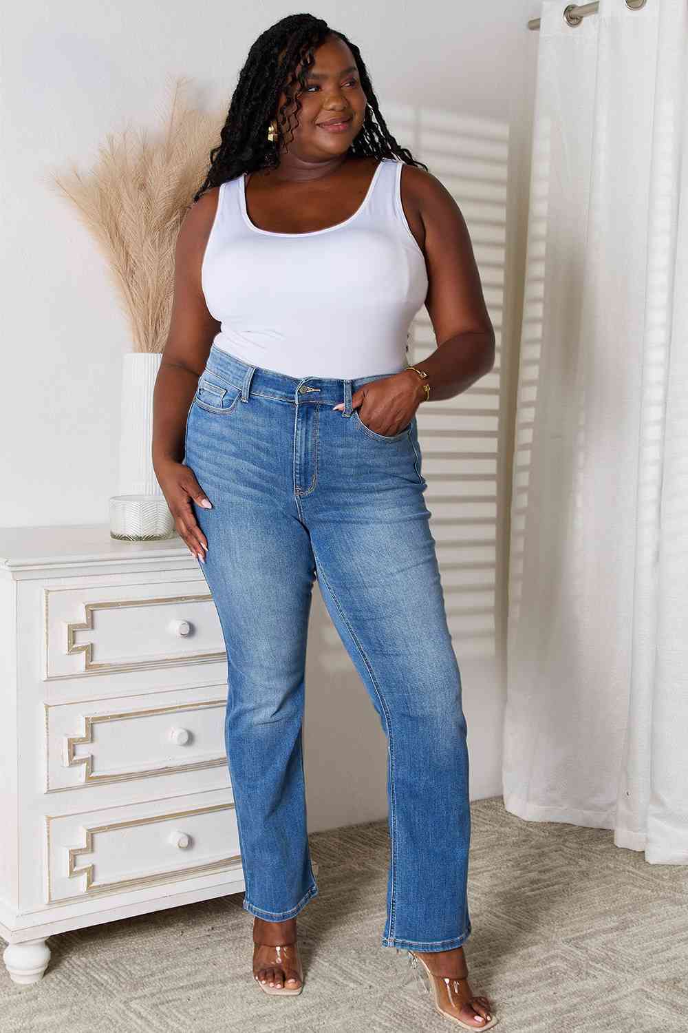 Judy Blue Full Size Straight Leg Jeans with Pockets The Tammie Jean