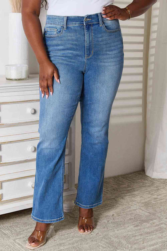 Judy Blue Full Size Straight Leg Jeans with Pockets The Tammie Jean