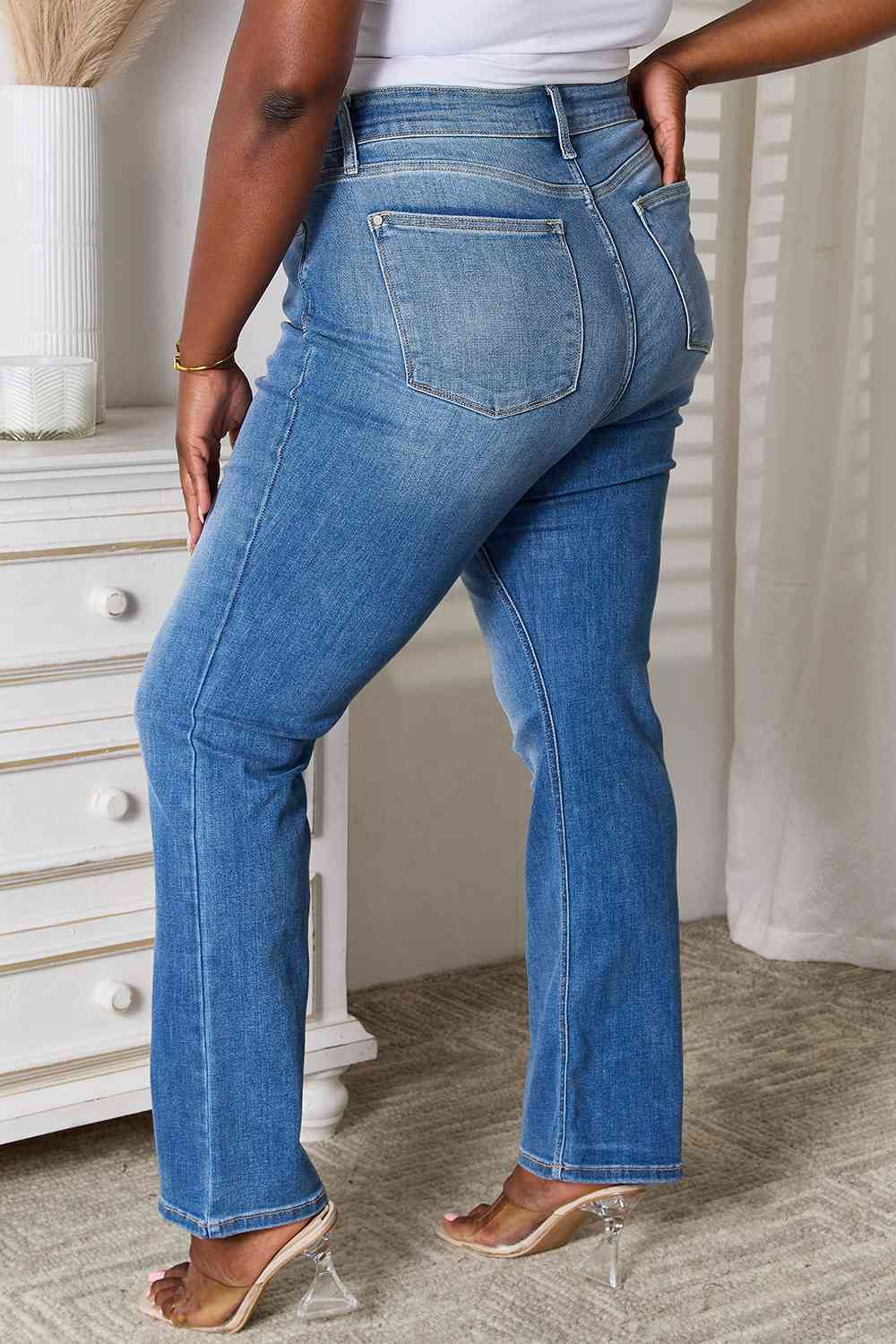 Judy Blue Full Size Straight Leg Jeans with Pockets The Tammie Jean